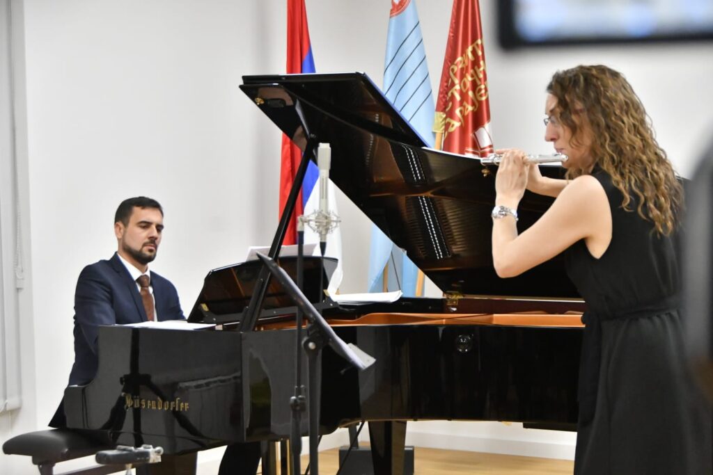 Свечано отворени