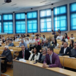 БИЈЕЉИНА, 29. МАЈА /СРНА/ - На Факултету пословне економије у Бијељини данас је промовисано 37 студената основних студија и 18 мастер студија 17. генерације дипломираних студената и представљена монографије о 30 година рада ове високообразовне установе.